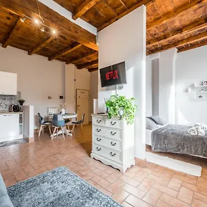 Santo Stefano Casa Vittoria Bologna